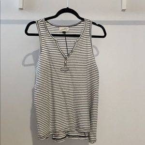 Universal Thread tank top